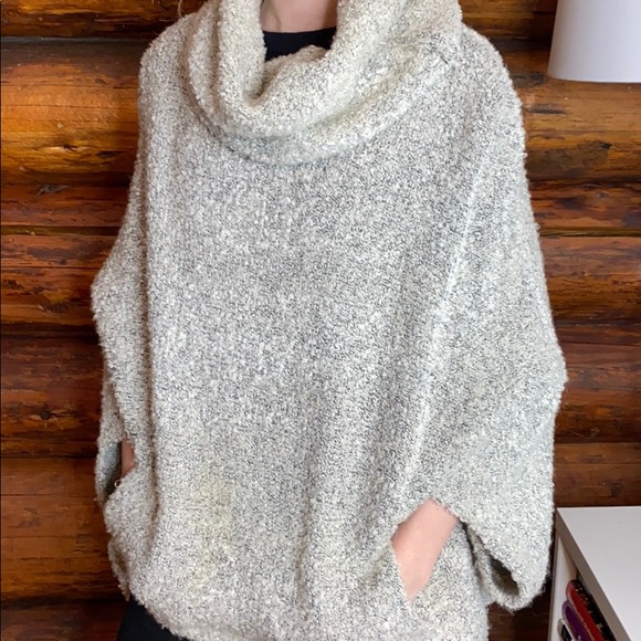 Sweater - Picture 6 of 6